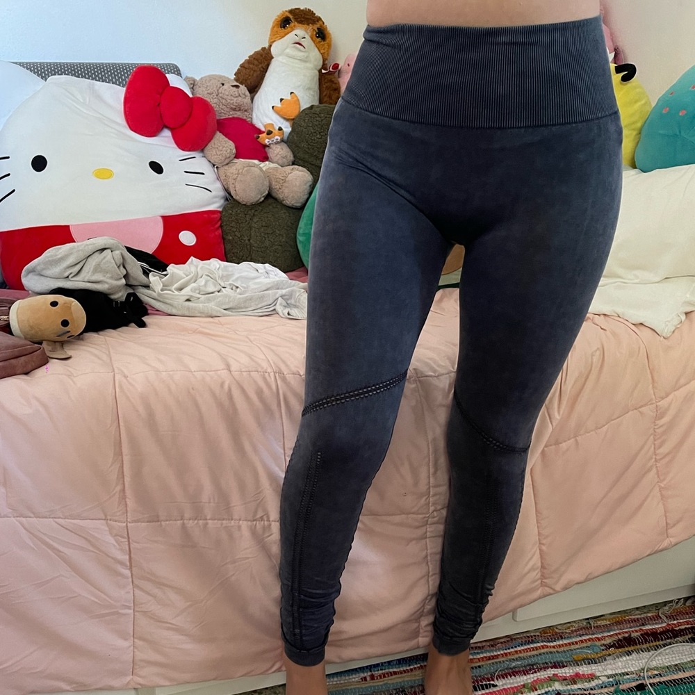 Dusty blue workout / yoga leggings! 💙